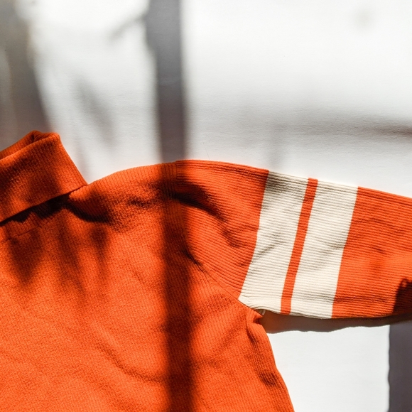 Retro Turtle Neck Sweater - Picture 2 of 3